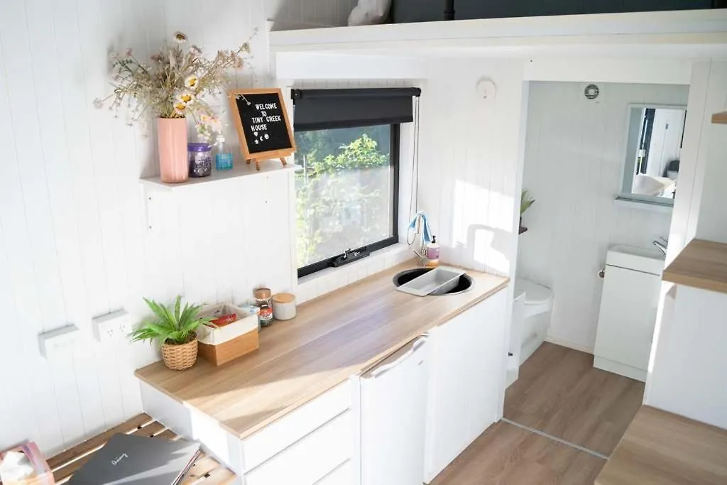 Villa Hill Creek Tiny House 1 By Tiny Away Perwillowen Ferienhaus
